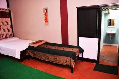 suraksha-homestay-15.jpg