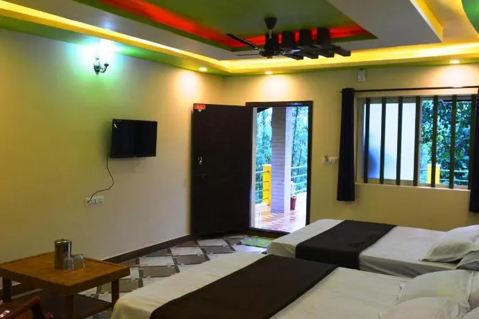 sun-house-swimming-pool-chikmagalur-26.jpg