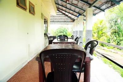guthi-5.jpg