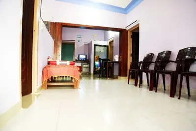 guthi-2.jpg