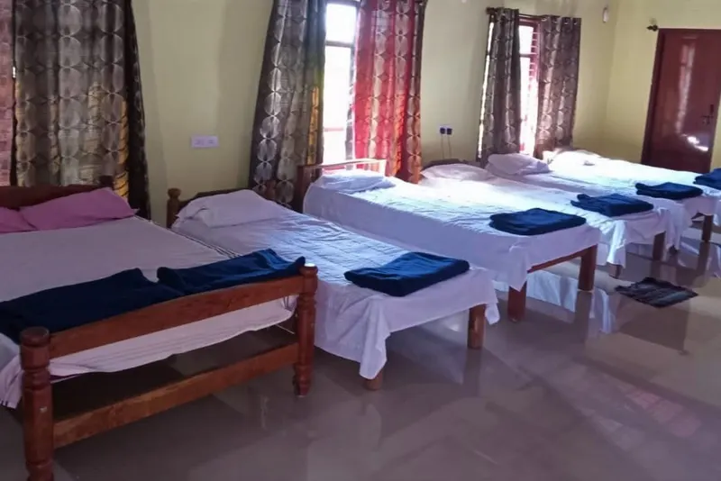 roomnroof-new.jpg