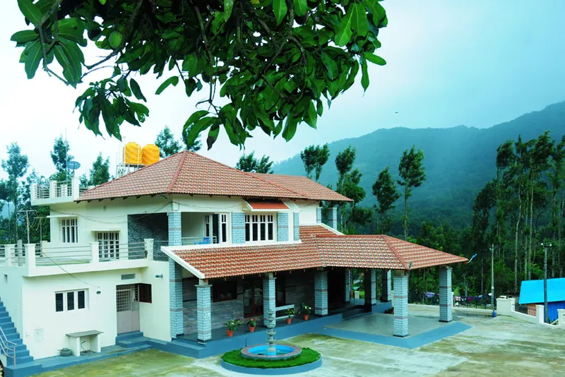 Honeyrock_Homestay_Bungalow_1.jpg