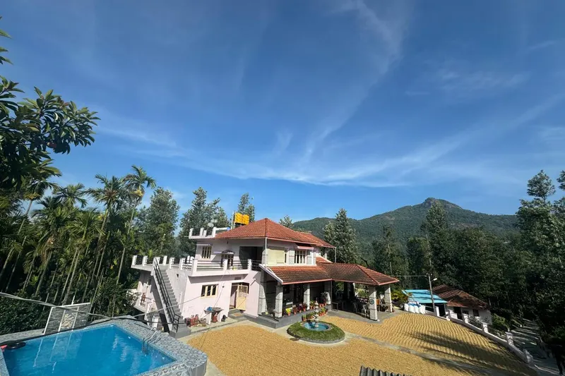 Honeyrock_Homestay_Bungalow_2.jpeg