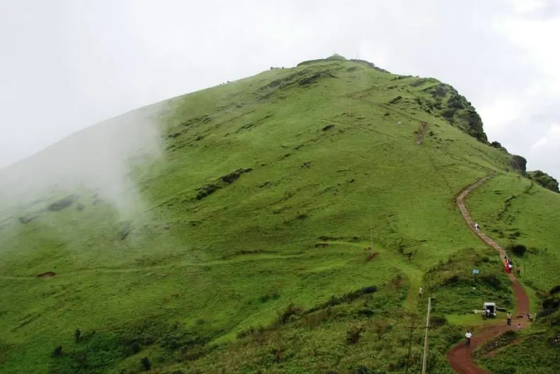 mullayanagiri-peak-homestay-advisor-chikmagalur_1.jpg