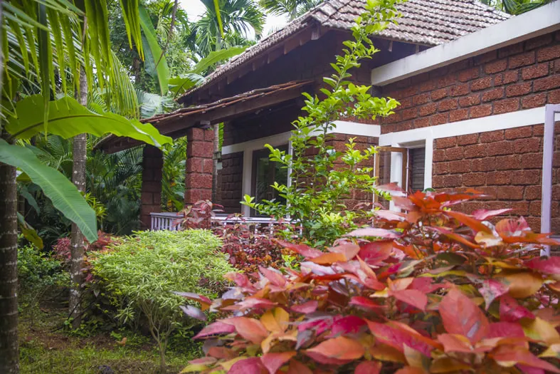 blooming-bungalow-cottage-9.jpg