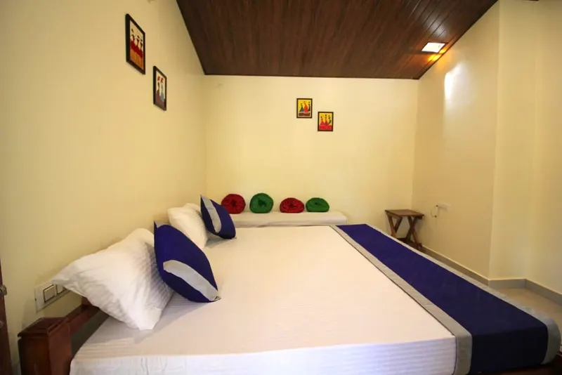 little-court-homestay-advisor-belur-9_orig.jpeg
