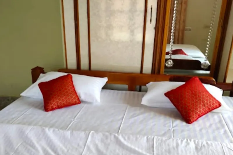little-court-homestay-advisor-belur-3_orig.jpeg