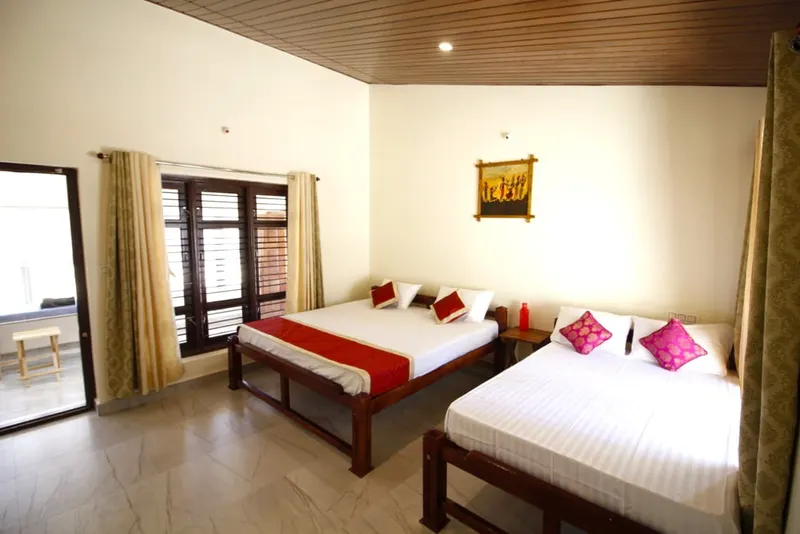 little-court-homestay-advisor-belur-12_orig.jpeg