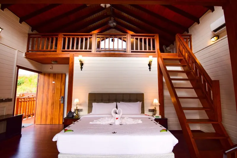 essence-retreat-luxury-wood-house-7_orig.jpg