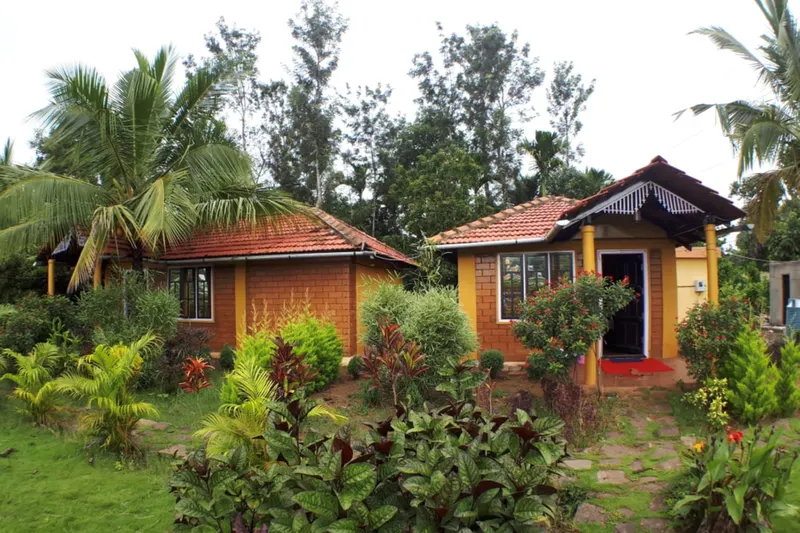 cascading-springs-homestay-advisor-madikeri-1_orig_1.png