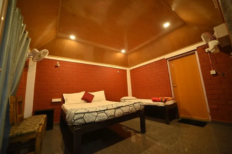 cascading-springs-homestay-advisor-madikeri-18_orig.jpg
